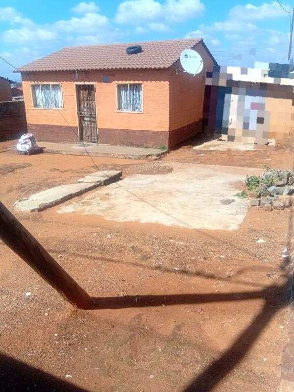 2 Bedroom Property for Sale in Mohlakeng Gauteng
