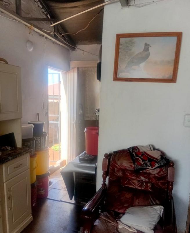 2 Bedroom Property for Sale in Mohlakeng Gauteng
