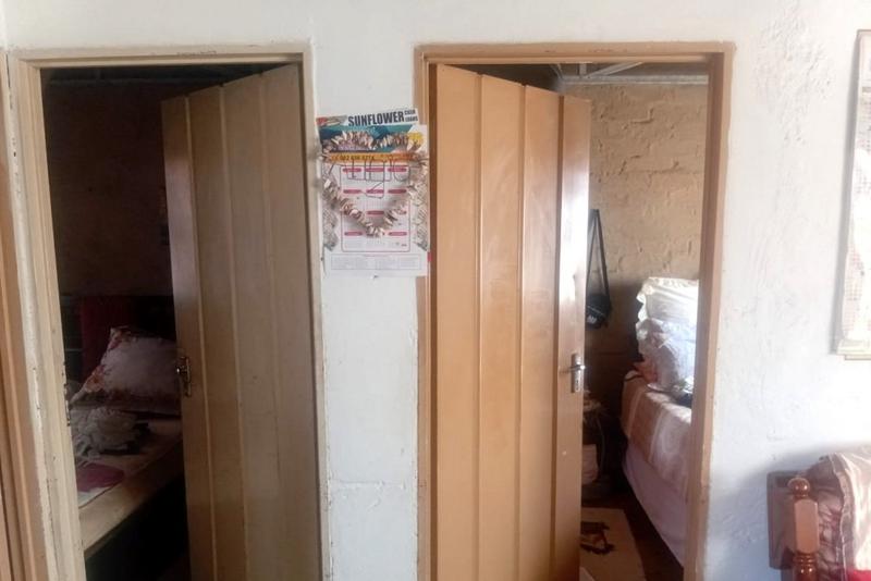 2 Bedroom Property for Sale in Mohlakeng Gauteng