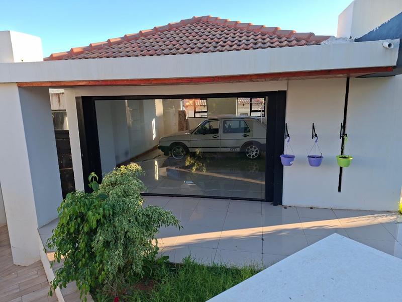 3 Bedroom Property for Sale in Elandspoort Gauteng