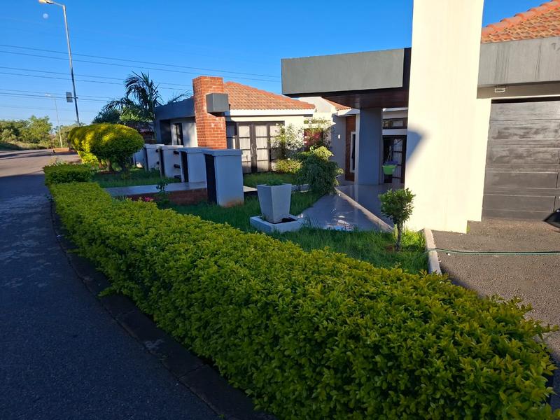 3 Bedroom Property for Sale in Elandspoort Gauteng