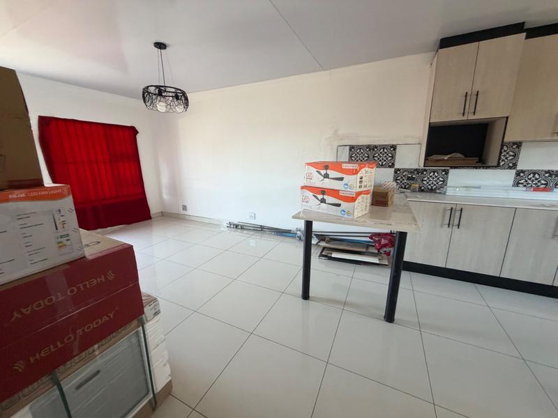 To Let 2 Bedroom Property for Rent in Erasmia Gauteng