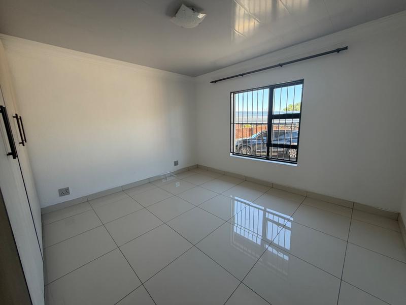 To Let 2 Bedroom Property for Rent in Erasmia Gauteng