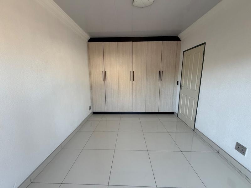 To Let 2 Bedroom Property for Rent in Erasmia Gauteng