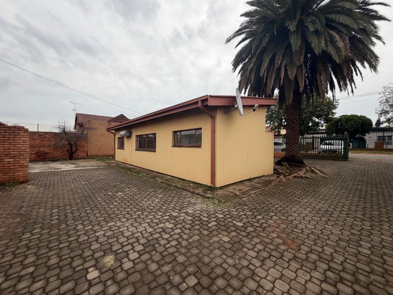 To Let 3 Bedroom Property for Rent in Laudium Gauteng