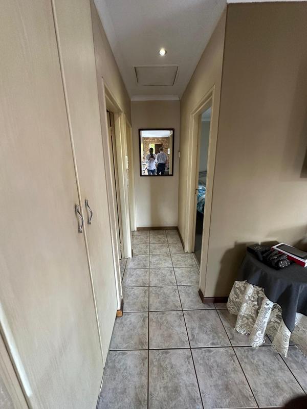2 Bedroom Property for Sale in Albemarle Gauteng