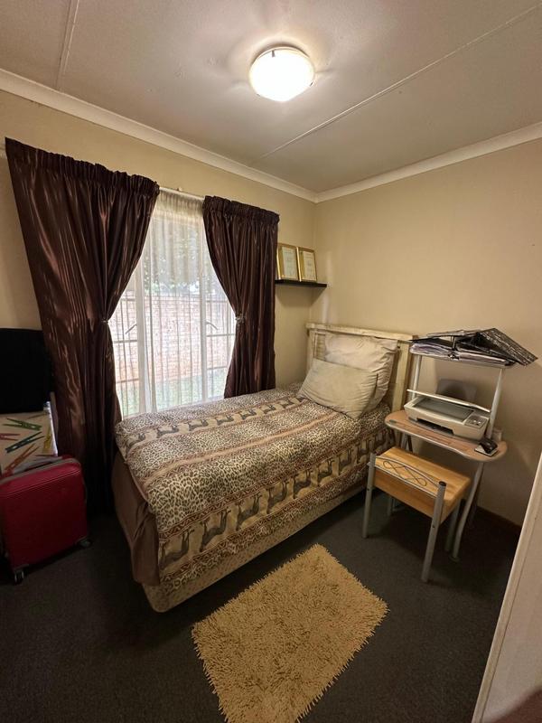 2 Bedroom Property for Sale in Albemarle Gauteng