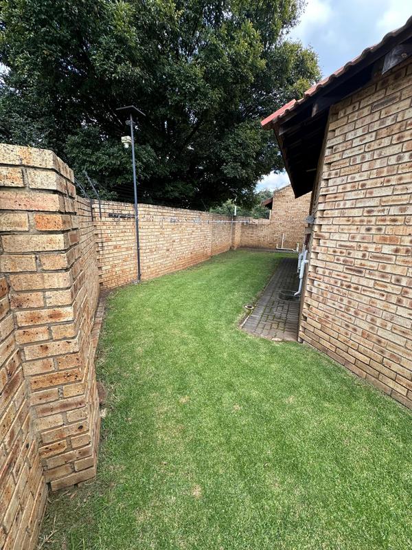 2 Bedroom Property for Sale in Albemarle Gauteng