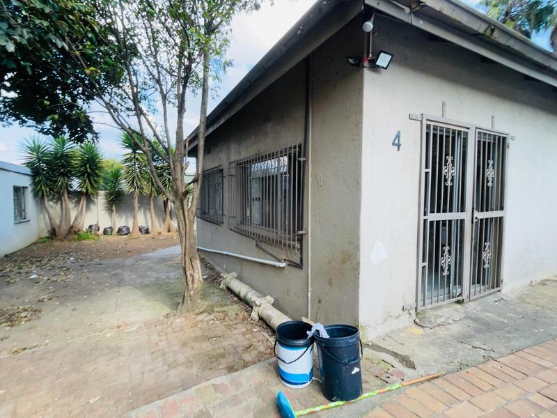 7 Bedroom Property for Sale in Primrose Gauteng