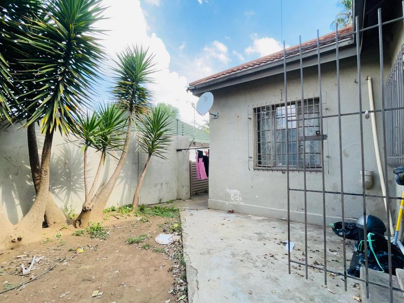 7 Bedroom Property for Sale in Primrose Gauteng