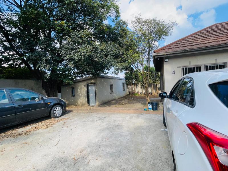 7 Bedroom Property for Sale in Primrose Gauteng