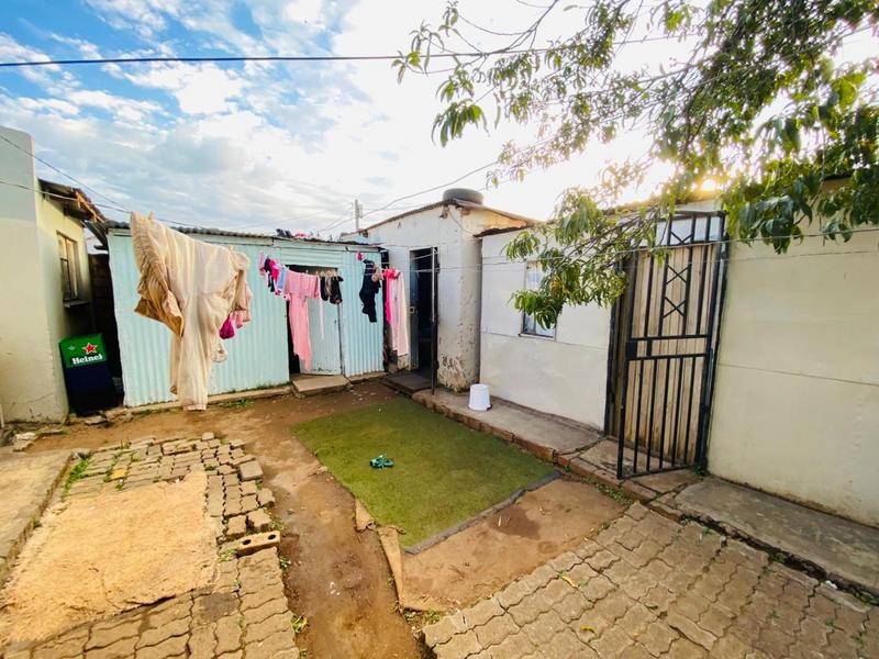 2 Bedroom Property for Sale in Katlehong South Gauteng