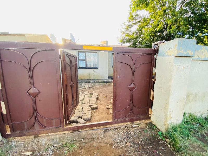2 Bedroom Property for Sale in Katlehong South Gauteng