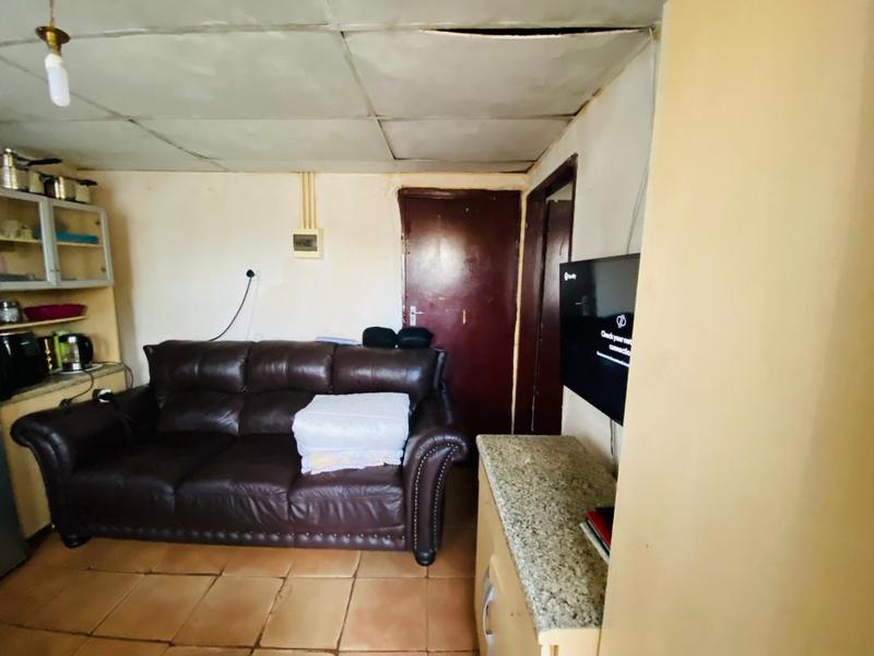 2 Bedroom Property for Sale in Katlehong South Gauteng