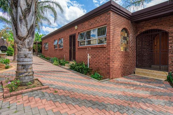 3 Bedroom Property for Sale in Glenvista Gauteng