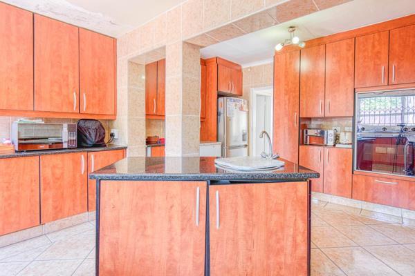 3 Bedroom Property for Sale in Glenvista Gauteng