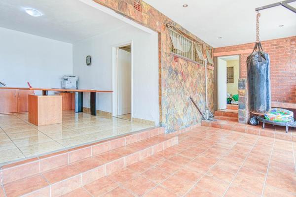 3 Bedroom Property for Sale in Glenvista Gauteng