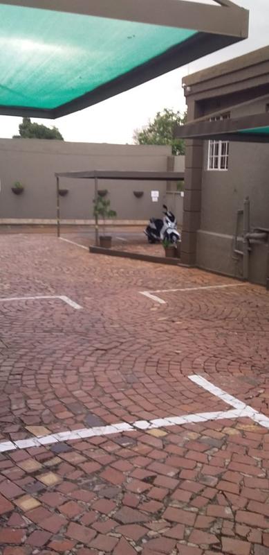 7 Bedroom Property for Sale in Kensington Gauteng