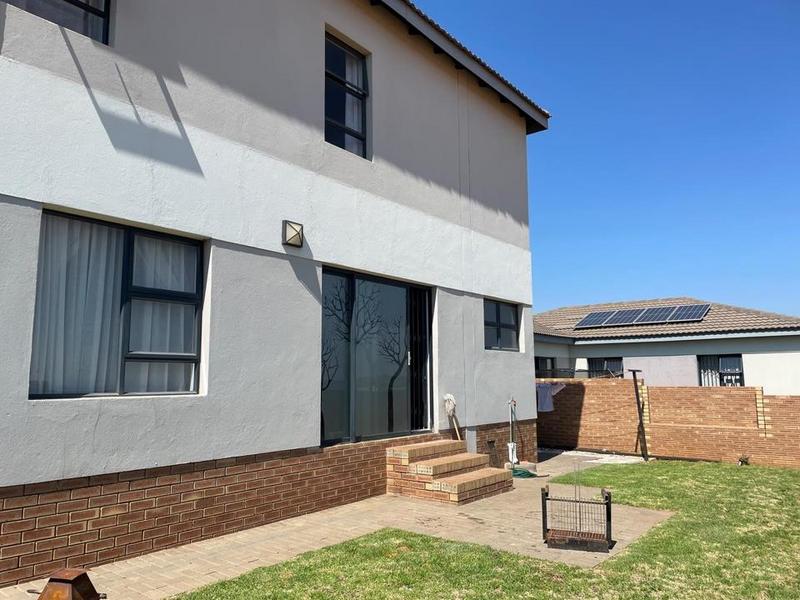 3 Bedroom Property for Sale in Thatchfield Gauteng