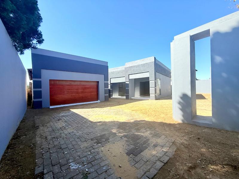 3 Bedroom Property for Sale in Vanderbijlpark CW 4 Gauteng