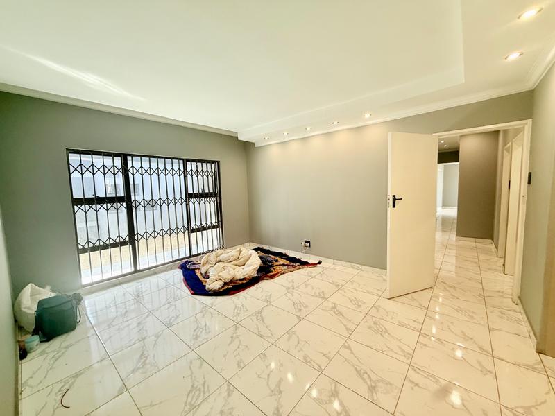 3 Bedroom Property for Sale in Vanderbijlpark CW 4 Gauteng