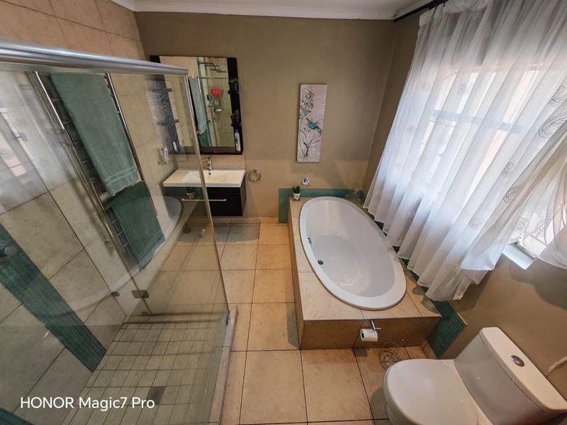3 Bedroom Property for Sale in Vanderbijlpark SE 3 Gauteng