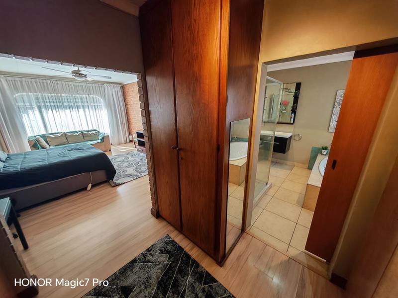 3 Bedroom Property for Sale in Vanderbijlpark SE 3 Gauteng