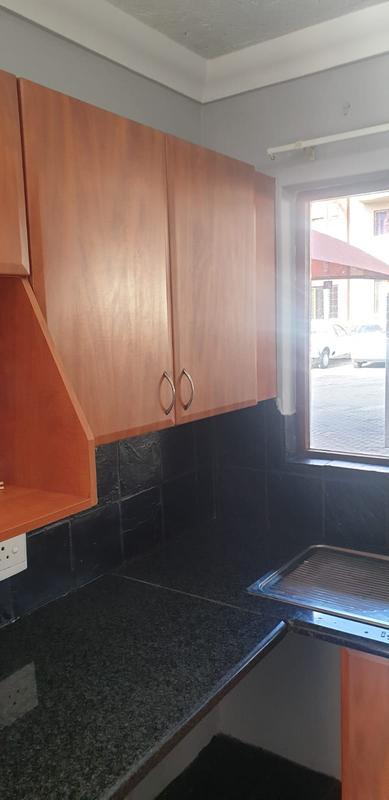 To Let 1 Bedroom Property for Rent in Erand Gardens Gauteng