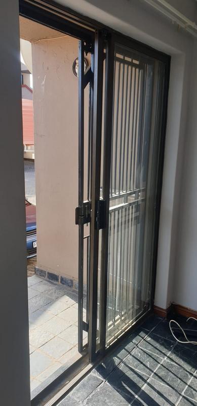 To Let 1 Bedroom Property for Rent in Erand Gardens Gauteng