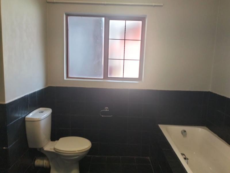 1 Bedroom Property for Sale in Erand Gardens Gauteng