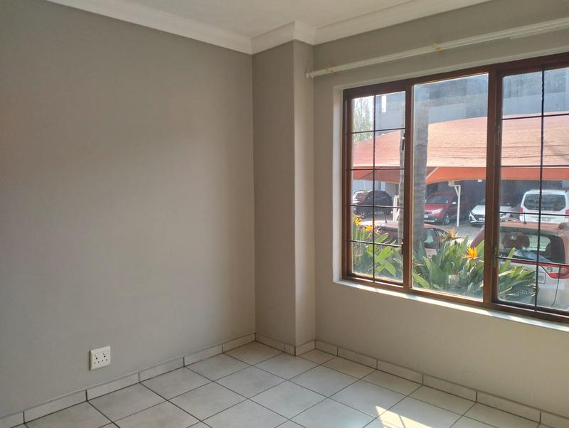 1 Bedroom Property for Sale in Erand Gardens Gauteng