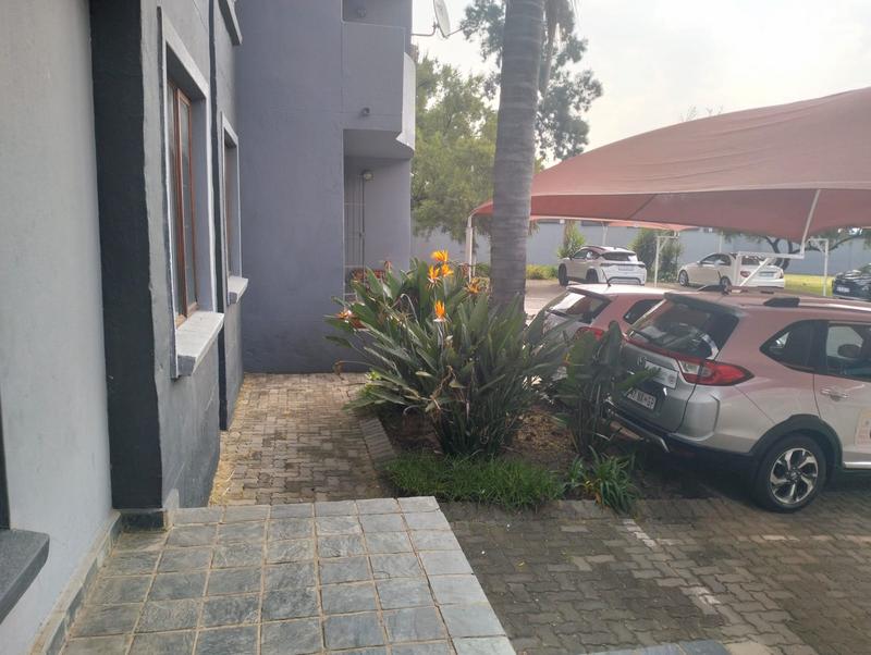 1 Bedroom Property for Sale in Erand Gardens Gauteng