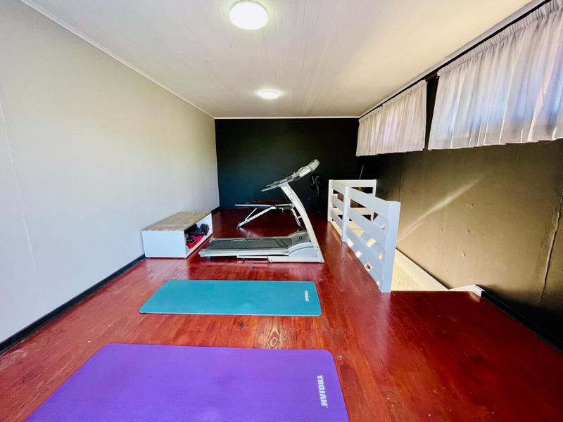 4 Bedroom Property for Sale in Alberante Gauteng