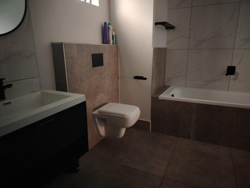 1 Bedroom Property for Sale in Hyde Park Gauteng