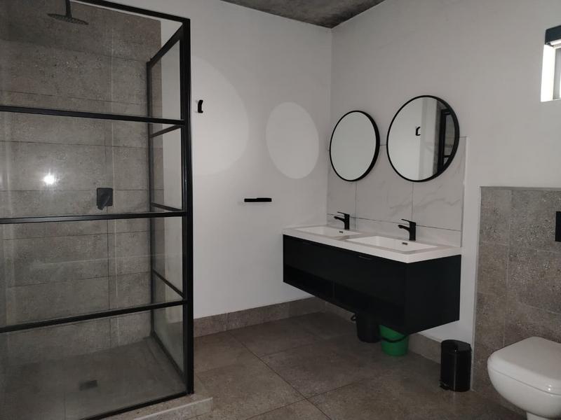 1 Bedroom Property for Sale in Hyde Park Gauteng