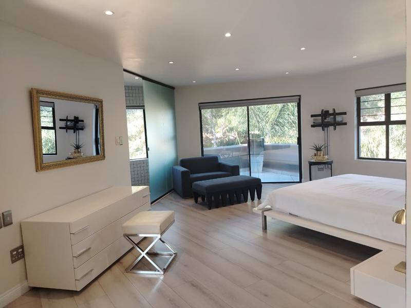 To Let 4 Bedroom Property for Rent in Sandown Gauteng
