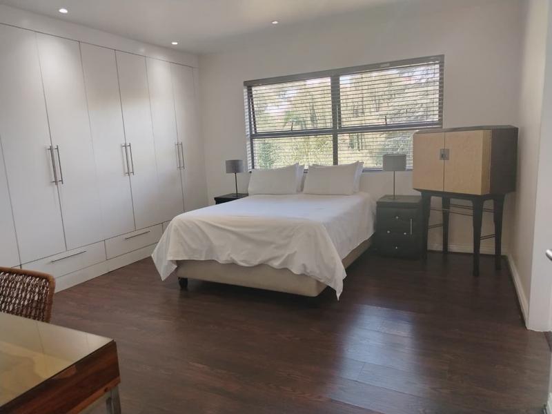 To Let 4 Bedroom Property for Rent in Sandown Gauteng