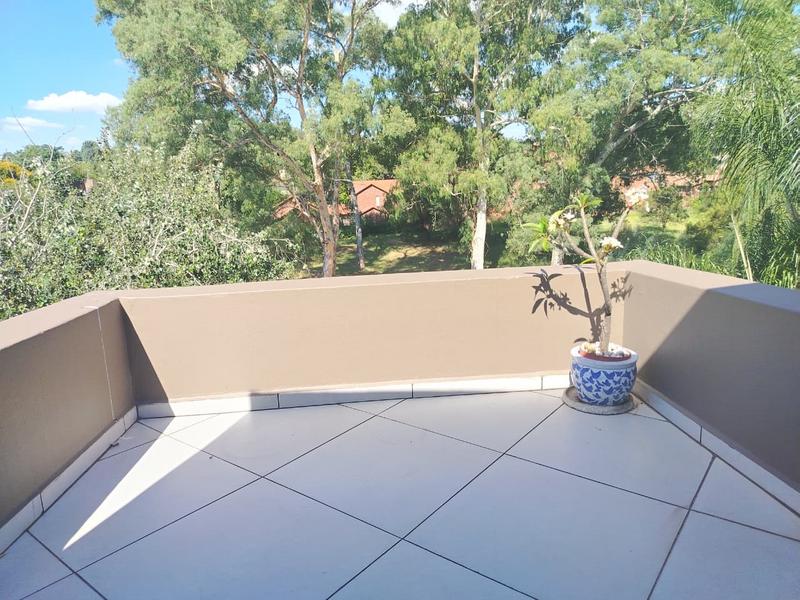 To Let 4 Bedroom Property for Rent in Sandown Gauteng