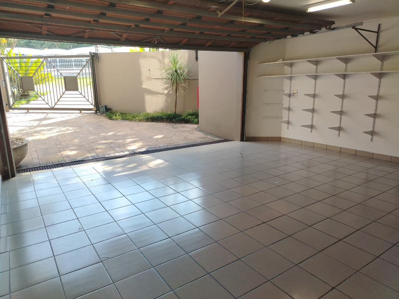 To Let 4 Bedroom Property for Rent in Sandown Gauteng