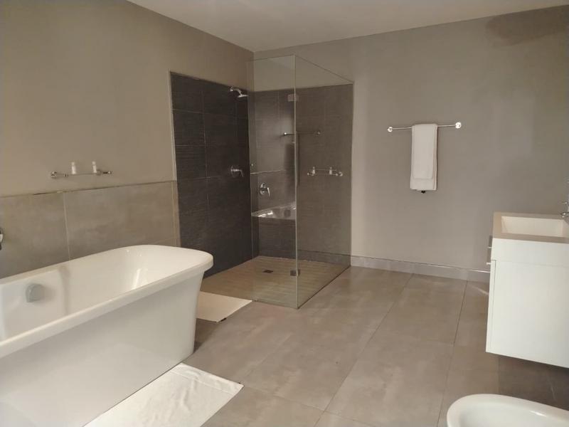 To Let 2 Bedroom Property for Rent in Sandown Gauteng