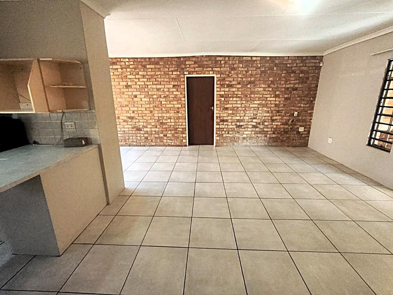 To Let 3 Bedroom Property for Rent in Zwartkop Gauteng