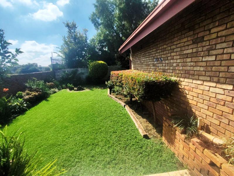 To Let 3 Bedroom Property for Rent in Zwartkop Gauteng