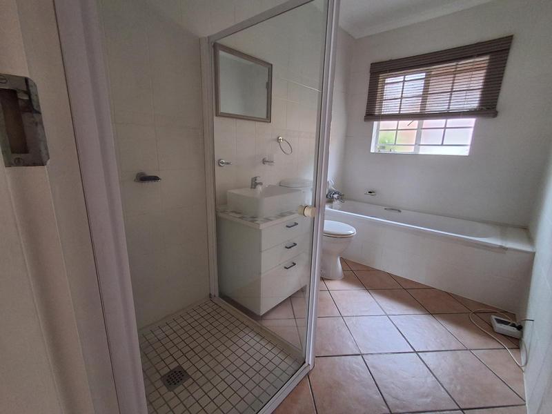 2 Bedroom Property for Sale in Magalieskruin Gauteng
