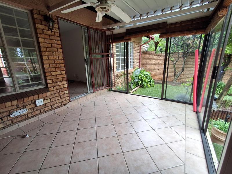 2 Bedroom Property for Sale in Magalieskruin Gauteng