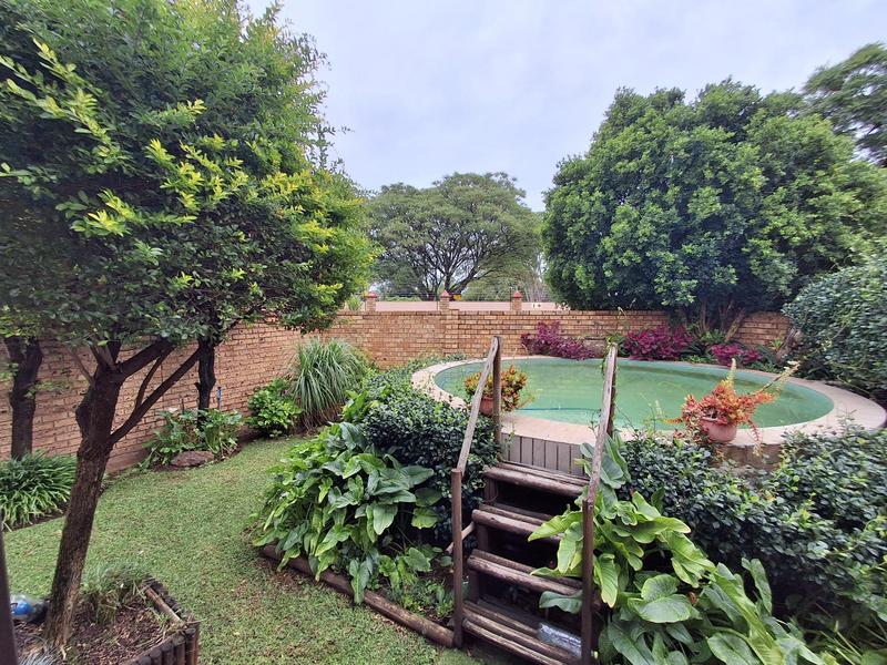 2 Bedroom Property for Sale in Magalieskruin Gauteng
