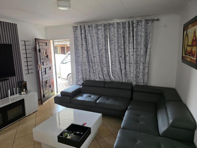 2 Bedroom Property for Sale in Crystal Park Gauteng