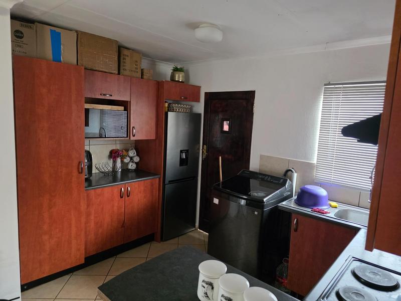 2 Bedroom Property for Sale in Crystal Park Gauteng
