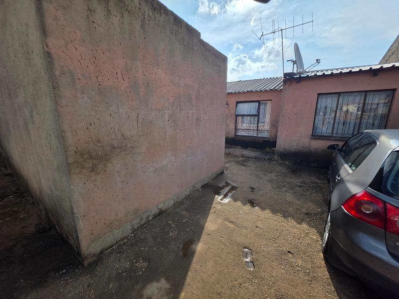 9 Bedroom Property for Sale in Tembisa Gauteng