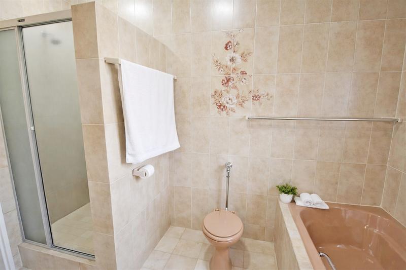 3 Bedroom Property for Sale in Bedford Park Gauteng