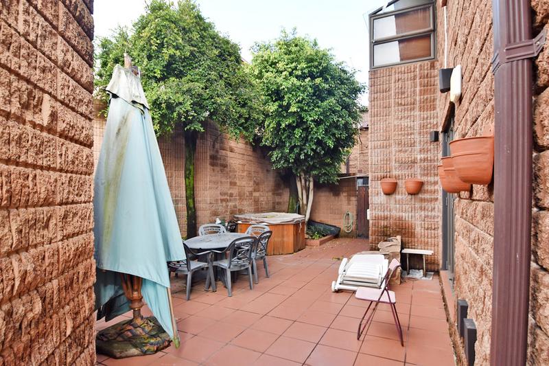 3 Bedroom Property for Sale in Bedford Park Gauteng